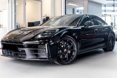 Porsche Panamera 4 E-Hybrid