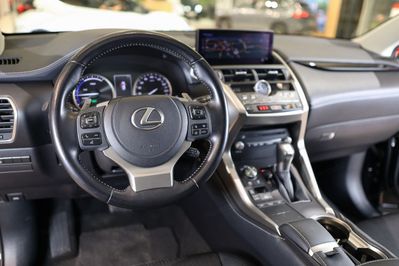 Lexus NX 300h Optimum AWD