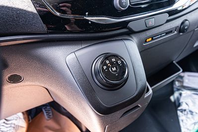 Ford Transit 350 L3H2 Trend Zabudowa Brygadowa A8