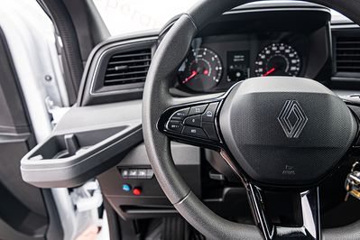 Renault Master L3 Kontener 8EP + Winda