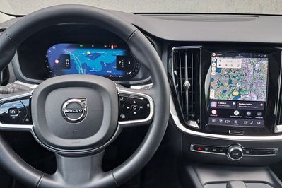 Volvo V60 B4 B Plus Dark aut