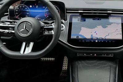 Mercedes Klasa E 220 d  4-Matic AMG