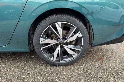 Peugeot 308 Allure 1.5 BlueHDI EAT8