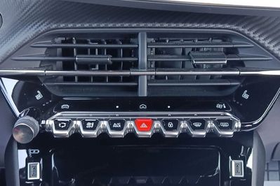 Peugeot 2008 1.2 Puretech Gt S&S EAT8