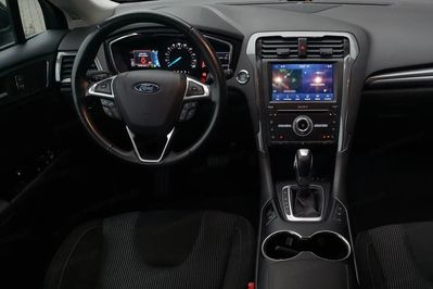 Ford Mondeo 2.0 Hybrid Titanium