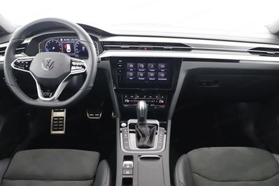 Volkswagen Arteon 2.0 TSI R-Line DSG