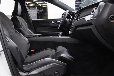 Volvo XC60 B4 B Plus Dark aut