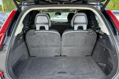 Volvo XC90 T8 AWD Plug-In Hybrid Ultra Dark 7os