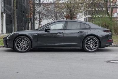Porsche Panamera 4 E-Hybrid