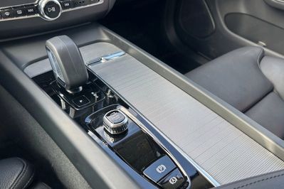 Volvo XC60 B5 B AWD Plus Dark