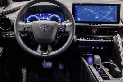 Toyota C-HR 2.0 PHEV Dynamic Force Style