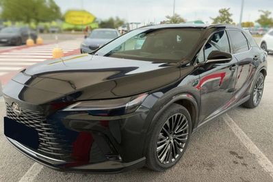 Lexus RX 450h+ Omotenashi 2.5 Hybrid Plug-in