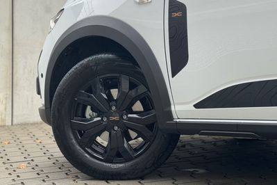 Dacia Jogger Extreme 7-miejsc 1.6 Full Hybrid