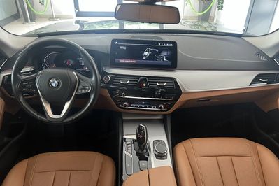 BMW Seria 5 520d mHEV aut