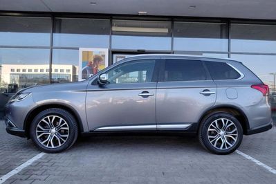 Mitsubishi Outlander 2.0 Intense + 4WD CVT