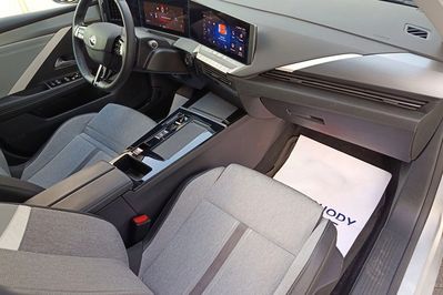 Opel Astra 1.2 t Elegance S&S