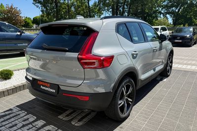 Volvo XC40 B3 Plus Dark