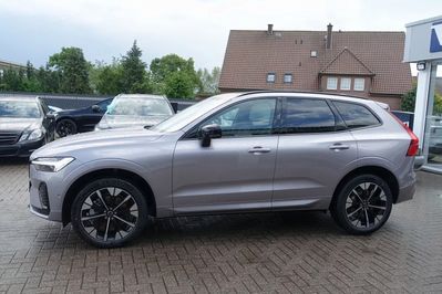 Volvo XC60 B5 B AWD Ultra Dark