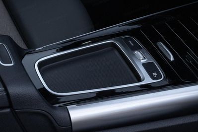 Mercedes EQA 250+  Electric Art