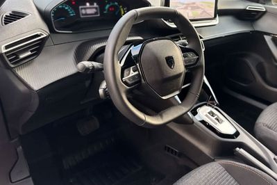 Peugeot 2008 Business e-DCS6 1.2 PureTech mHEV