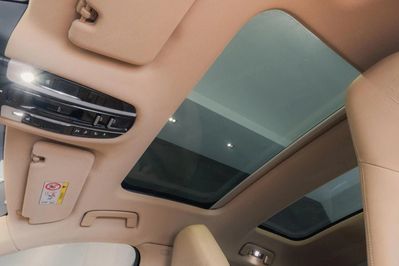 Porsche Panamera 4 E-Hybrid Platinum Edition