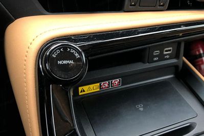 Lexus NX 450h+ Prestige AWD