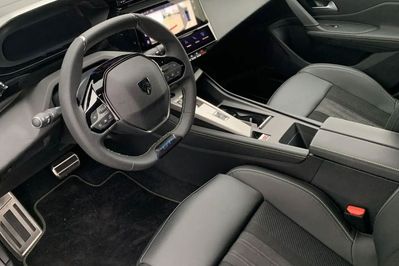 Peugeot 308 GT S&S e-DCS6 1.2 mHEV