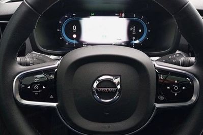 Volvo V60 B4 D R-Design