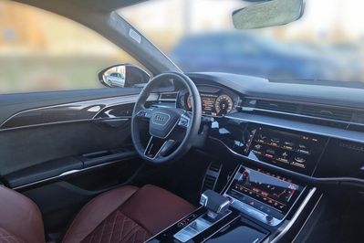 Audi A8 S8 TFSI mHEV quattro Tiptr.