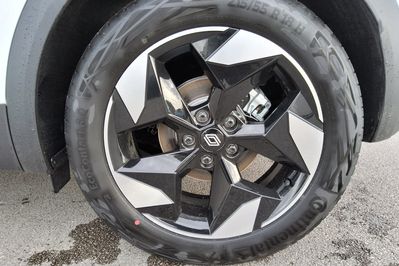 Renault Captur Techno 1.8 E-Tech Full Hybrid AT