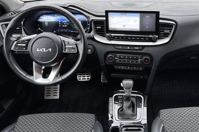 Kia Ceed 1.5 T-GDI L Business Line DCT