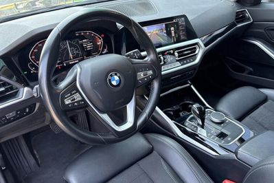 BMW Seria 3 320i Sport Line