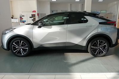 Toyota C-HR Executive 2.0 Plug-in Hybrid Dynamic Force