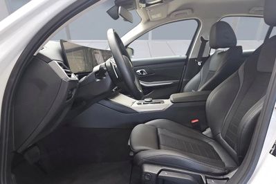 BMW Seria 3 318i aut