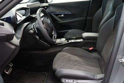 Peugeot 2008 GT e-DCS 1.2 mHEV