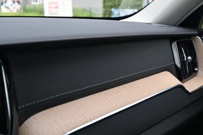 Volvo XC60 B5 AWD Ultra Dark