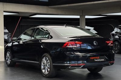 Volkswagen Passat 2.0 TSI Elegance DSG