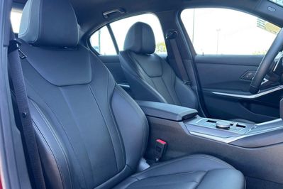 BMW Seria 3 318i M Sport aut