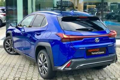Lexus UX 300h F Sport Design