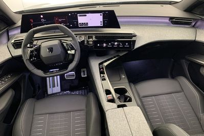 Peugeot 3008 GT 1.2 mHEV e-DCS6