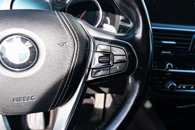 BMW Seria 5 520d xDrive Sport Line