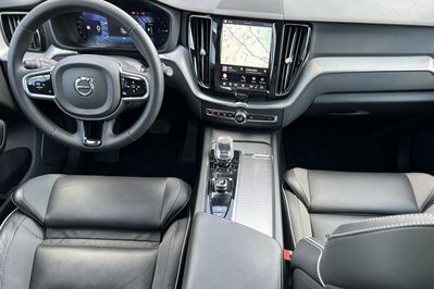 Volvo XC60 T6 Plug-In Hybrid AWD Plus Dark aut