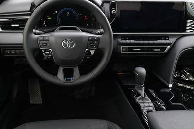 Toyota Camry Comfort 2.5 Hybrid Dynamic Force