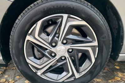 Hyundai i30 1.5 DPI Smart