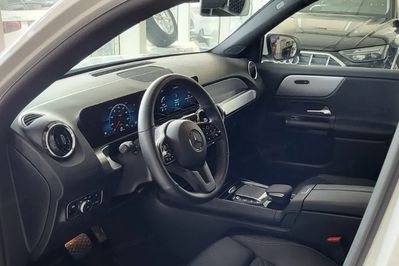 Mercedes GLB 200 4-Matic Style 8G-DCT