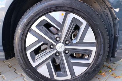 Hyundai Kona 64kWh