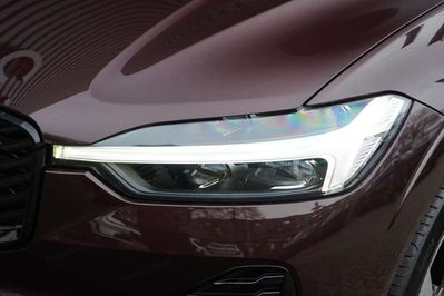 Volvo XC60 B5 AWD Plus Dark