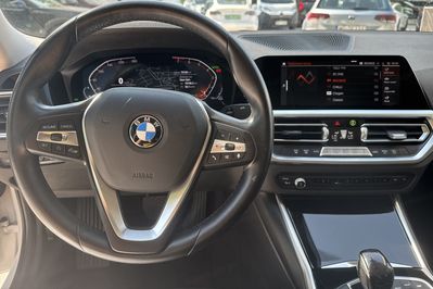 BMW Seria 3 318i Sport Line