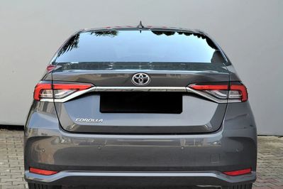 Toyota Corolla Style 1.5 Benzyna CVT
