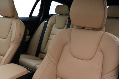 Volvo V60 T6 AWD Plug-In Hybrid Plus Dark
